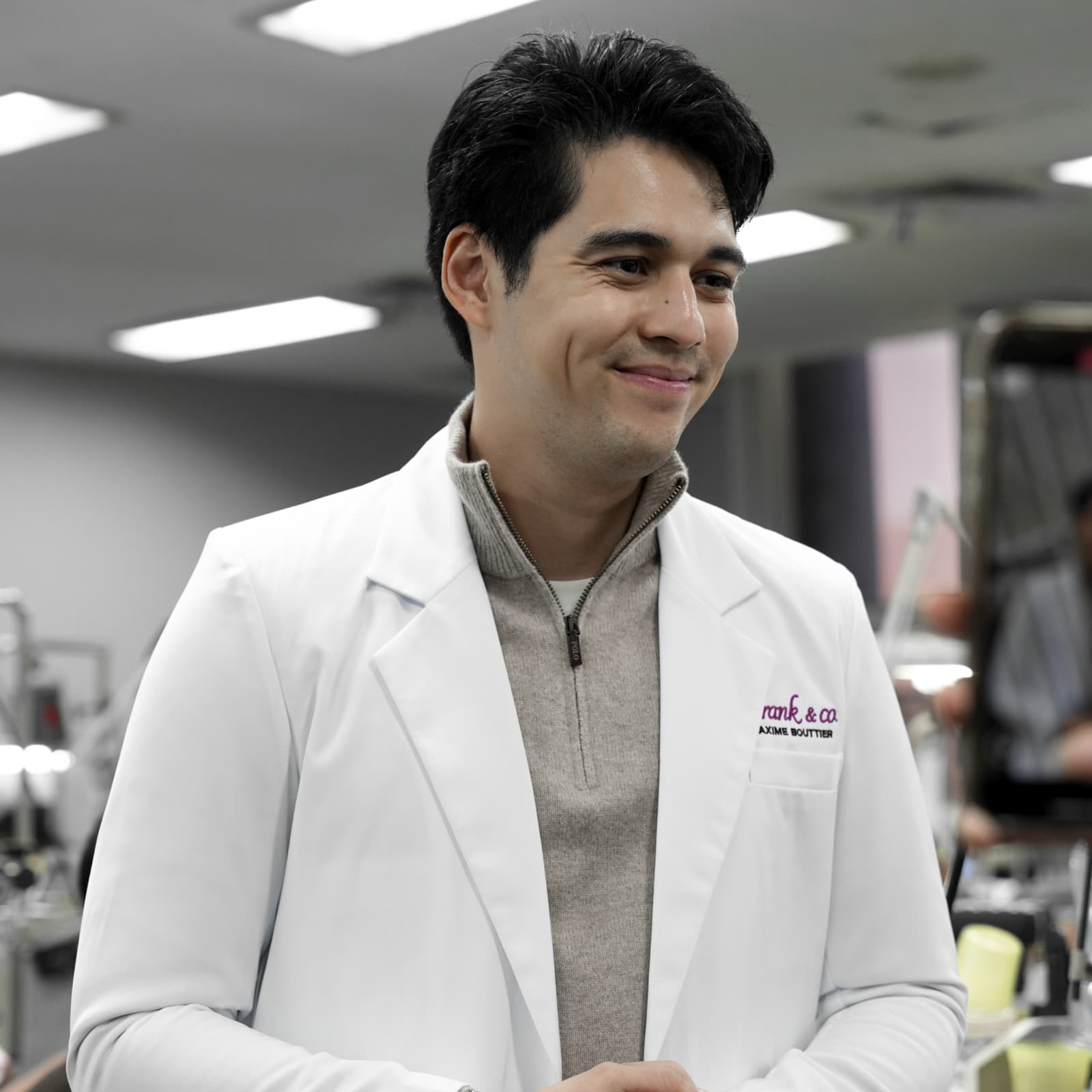 Inspirasi Styling Kalung Pria untuk Momen Hari Raya yang Elegan dan Modern