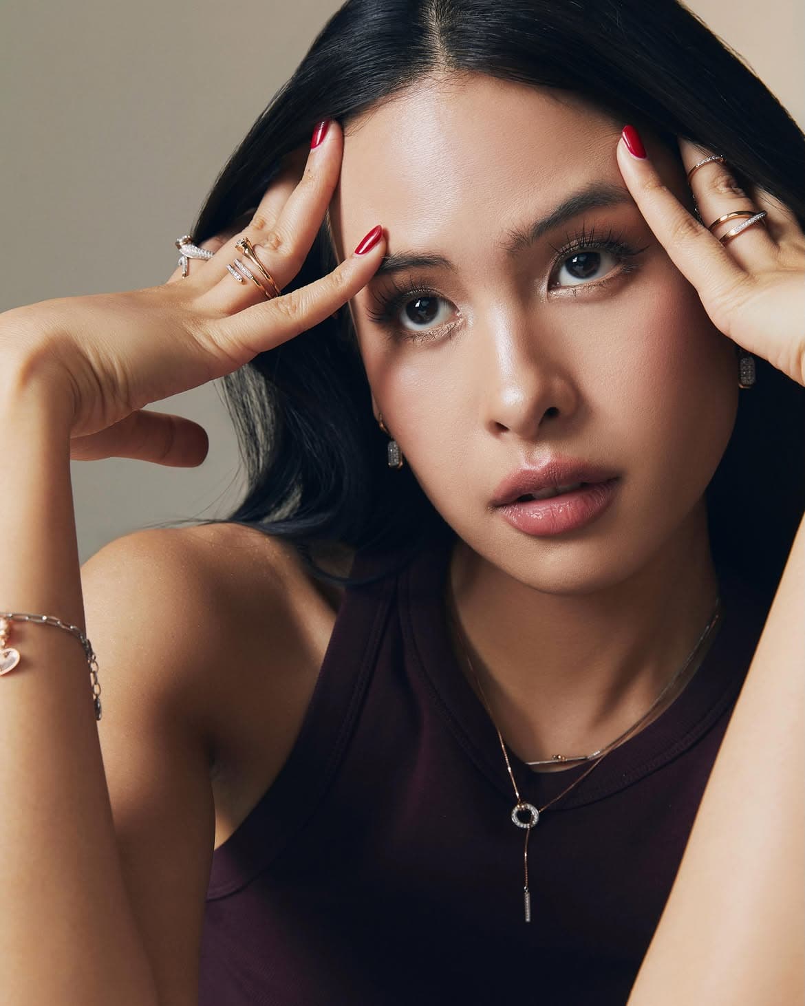 Intip Tren Perhiasan Wanita yang Sedang Digemari Saat Ini Mulai Dari Cincin hingga Kalung