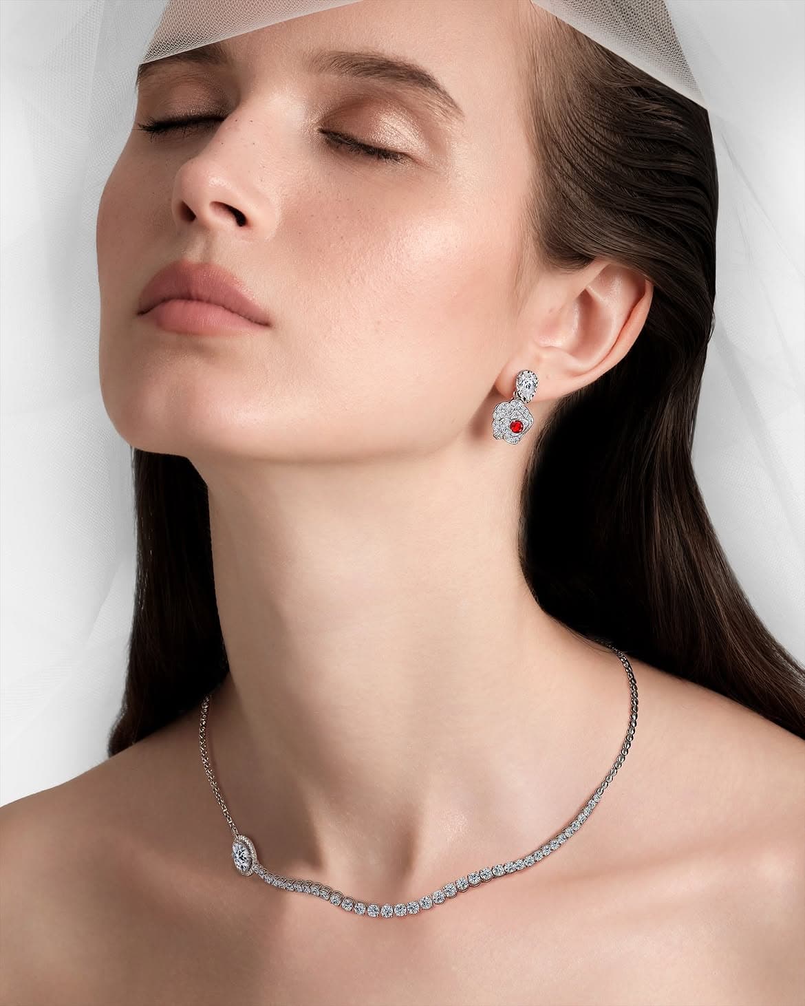 Tips Memilih Diamond Earrings untuk Bridal Jewellery yang Sempurna di Hari Pernikahanmu