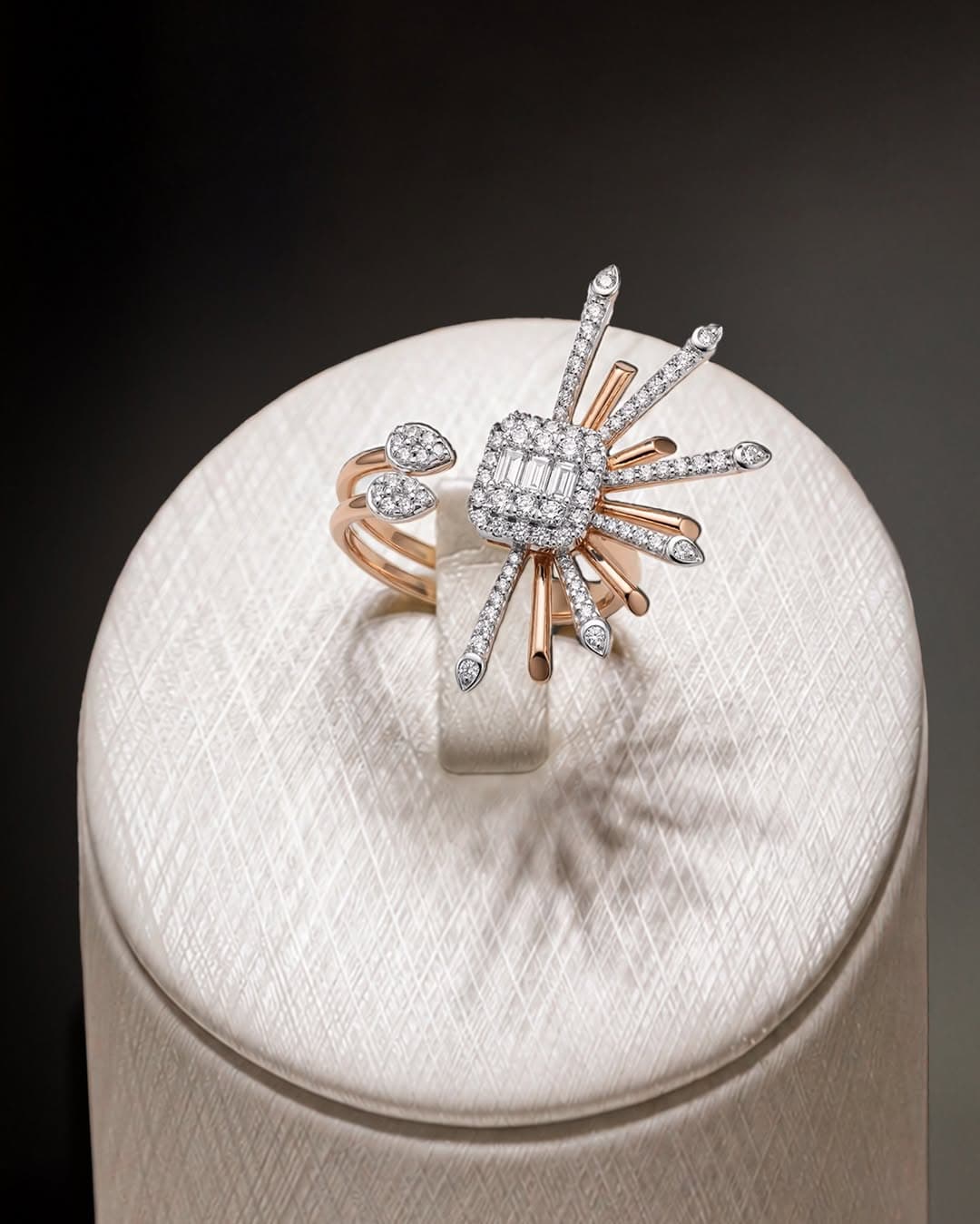 Inspirasi Model Cincin Berlian Love Poetry Terbaru dengan Desain Unik dan Mewah