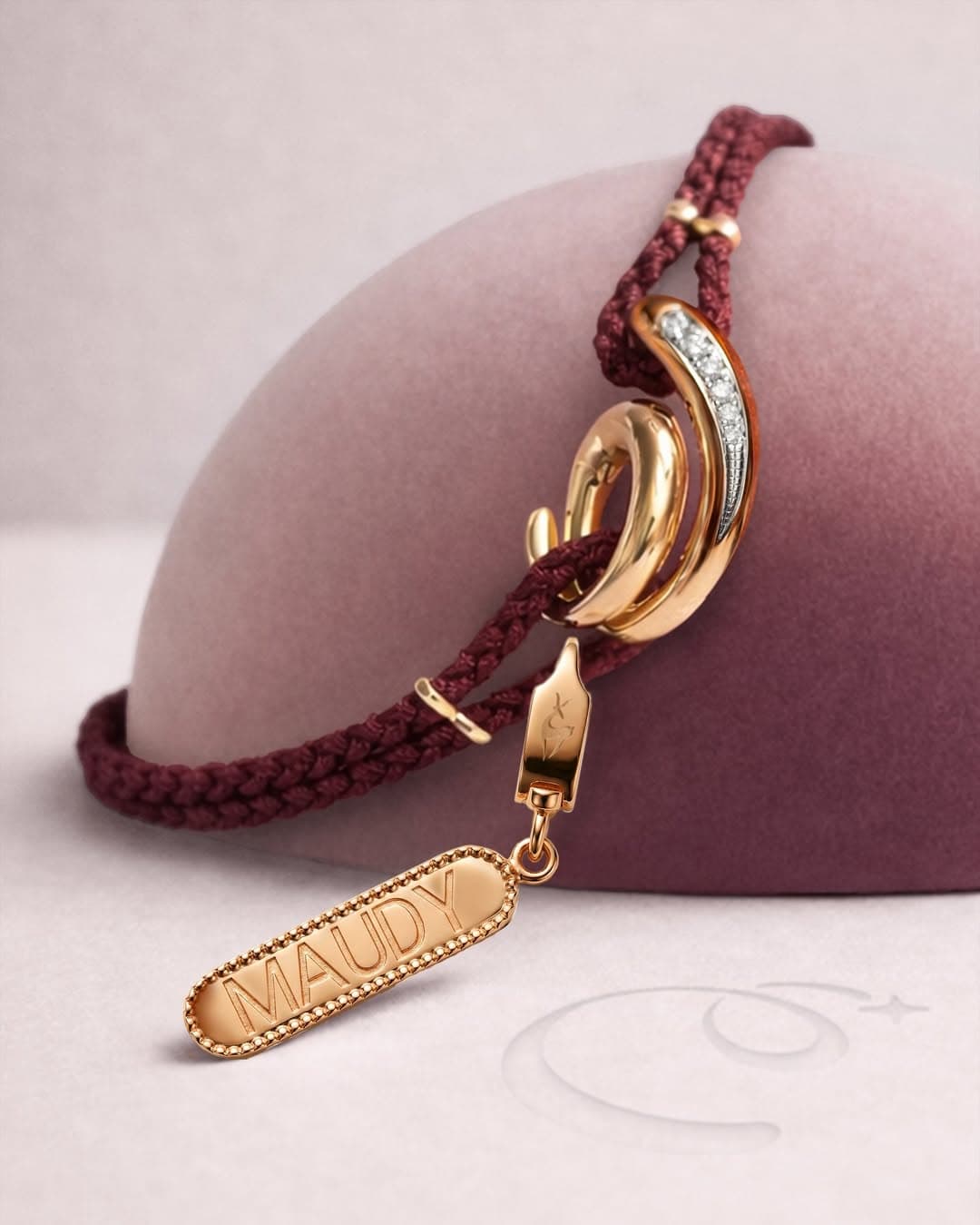 Tips Memilih Gelang Tangan Wanita dengan Berlian yang Penuh Keanggunan Sepanjang Hari