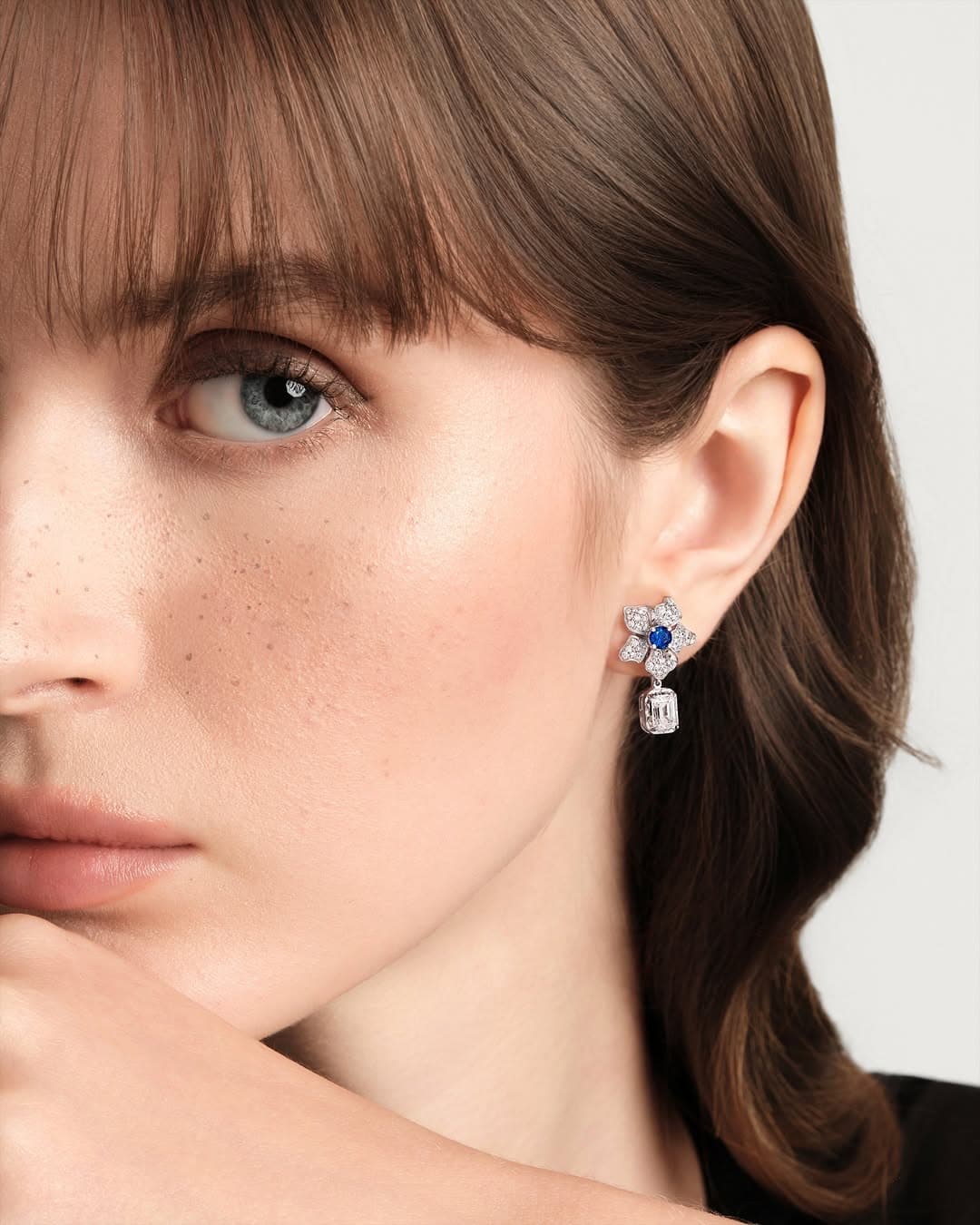 Mengapa Anting Berlian Jadi Hadiah Valentine Favorit untuk Istri Tercinta