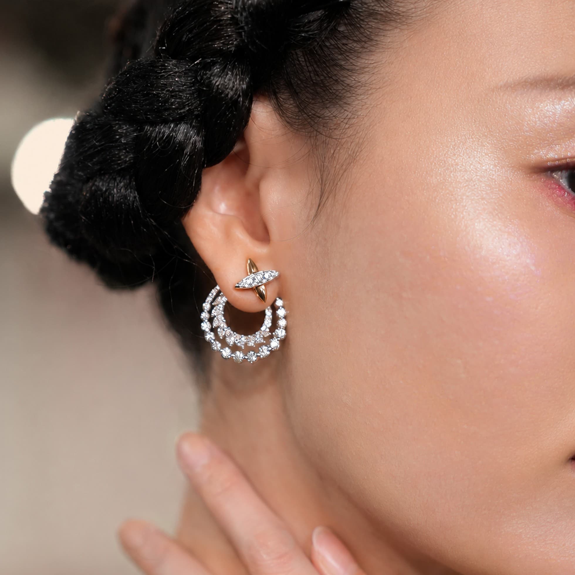 Pesona Diamond Earrings Mewah dalam Love Poetry Reimagined Frank & co