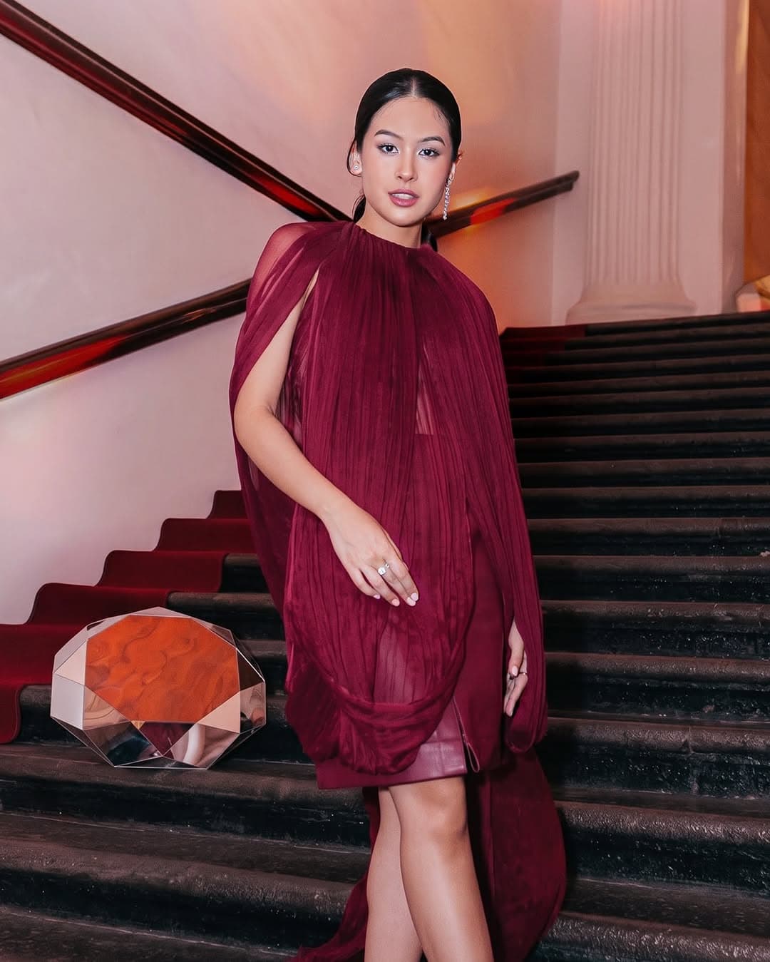 Pesona Maudy Ayunda dengan Perhiasan Berliannya di Malam Frank & co. 30 Years of Real Love