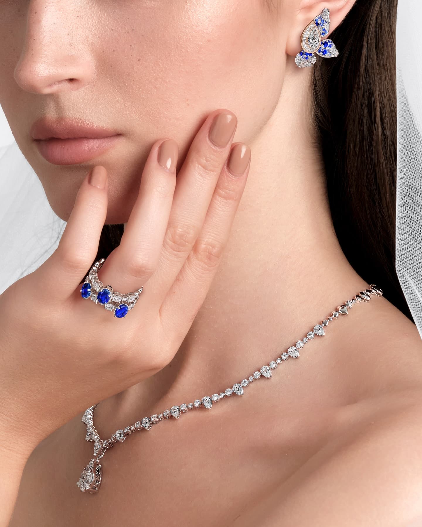 Mengenal Tingkat Kekerasan Skala Mohs Batu Sapphire untuk Perhiasan yang Penuh Arti
