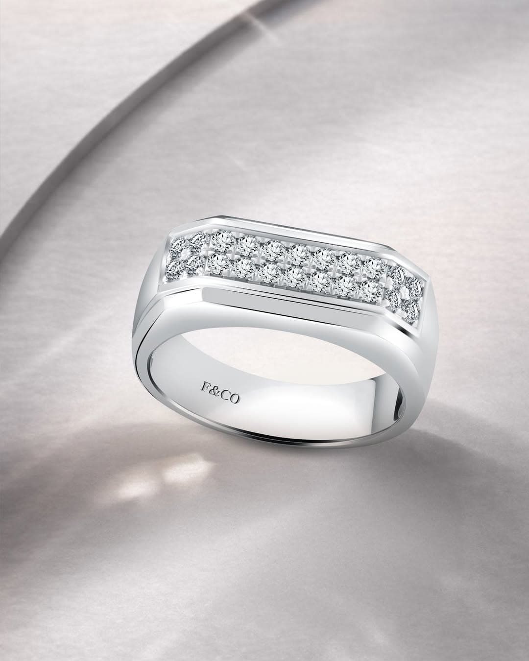 Momen Terbaik Memberikan Hadiah untuk Ayah yang Tak Terlupakan