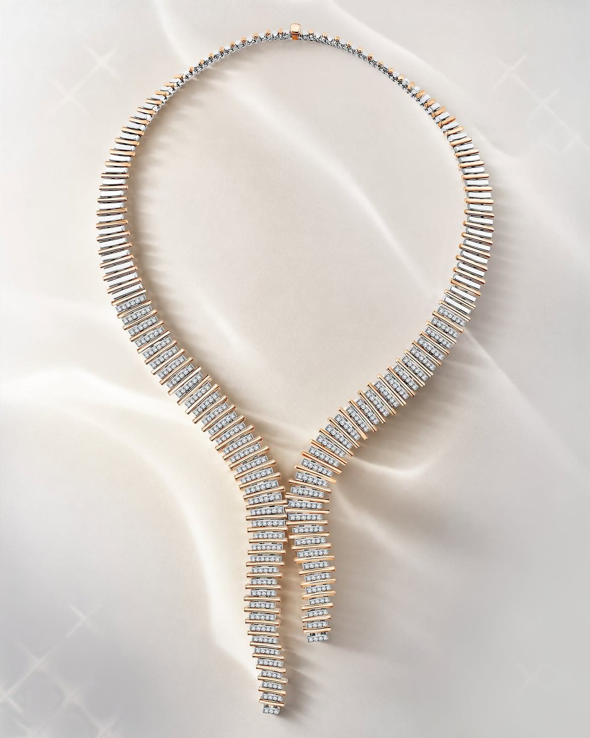 Lebih dari Sekadar Perhiasan, Ini Kisah di Balik Kalung Wanita Frank & co.