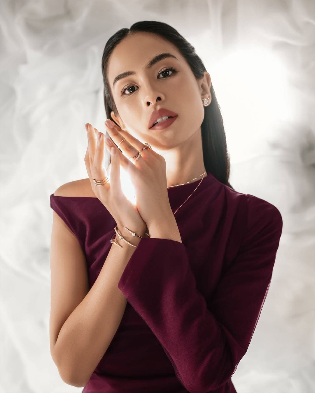 Gold Diamond Bracelet dengan Makna yang Inspiratif dari Maudy Ayunda
