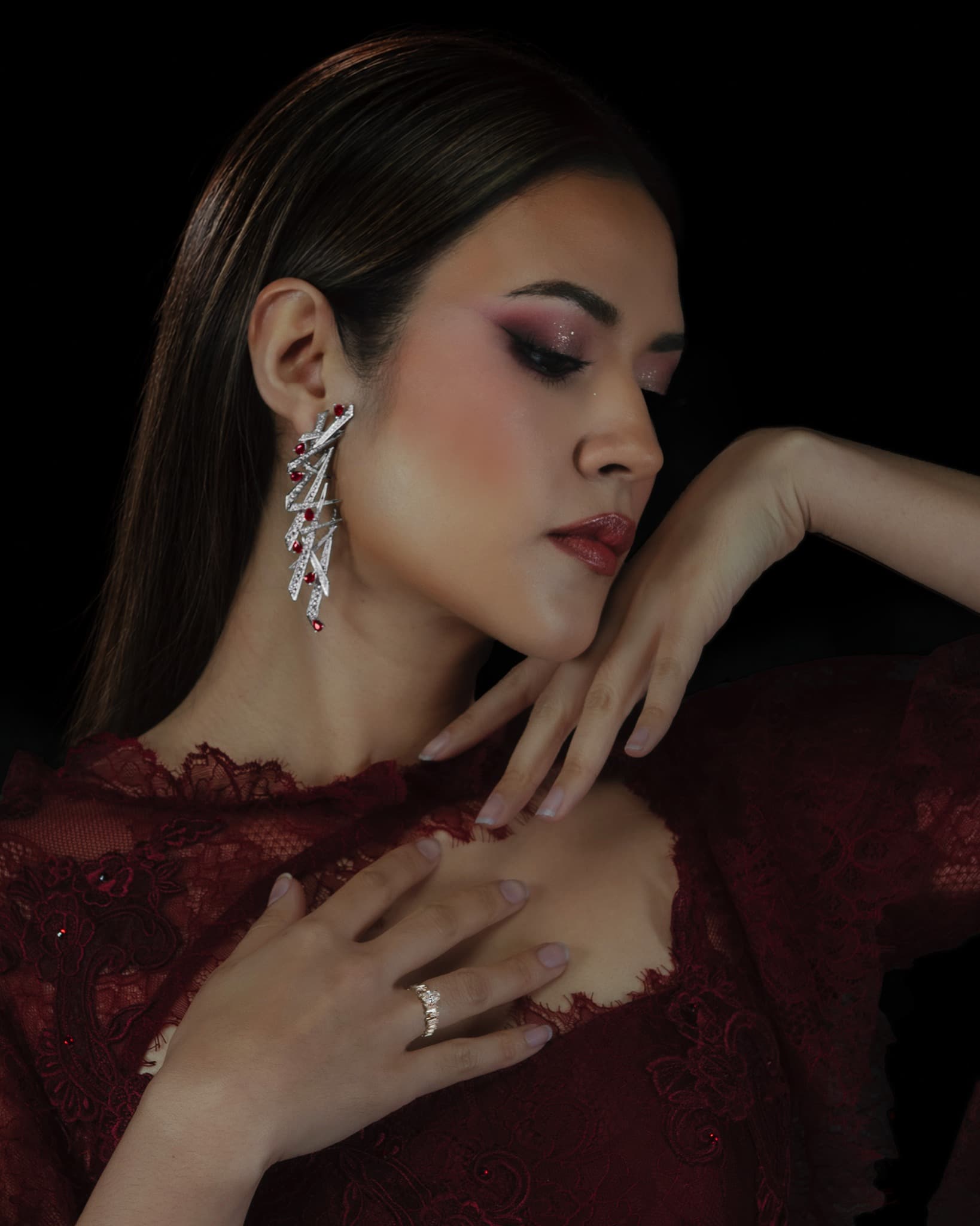 Pesona Raisa dalam Balutan Perhiasan Wanita Love Poetry Luxury Collection dari Frank & co