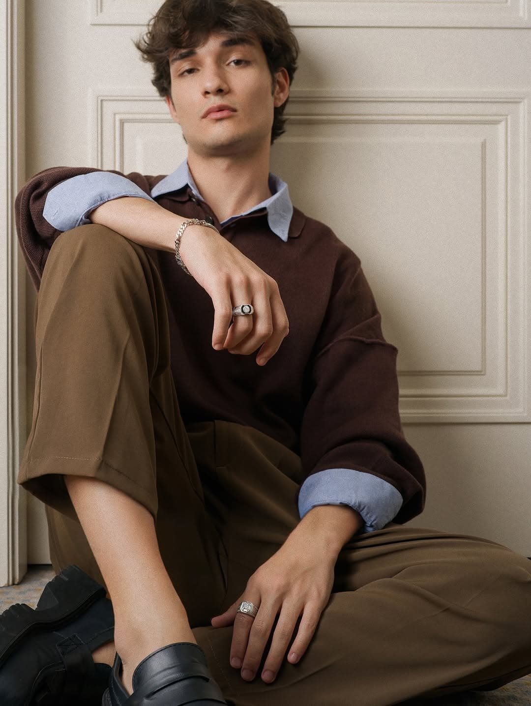 Inspirasi dan Makna Perhiasan sebagai Kado Anniversary Untuk Suami yang Tak Terlupakan