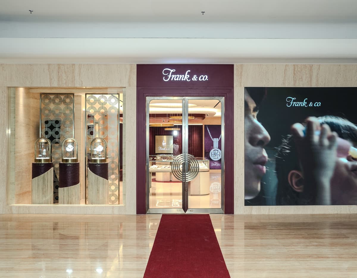 Nearest Diamond Jewellery Frank & co. in Plaza Indonesia Central Jakarta