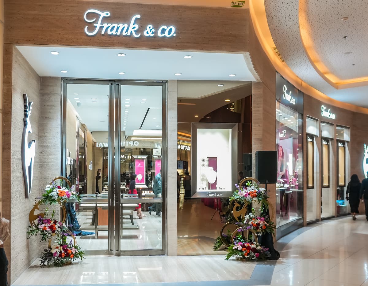 toko perhiasan terdekat di summarecon mall bekasi