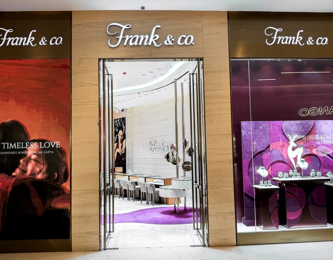 Toko perhiasan terdekat untuk belanja perhiasan berlian Frank & co.