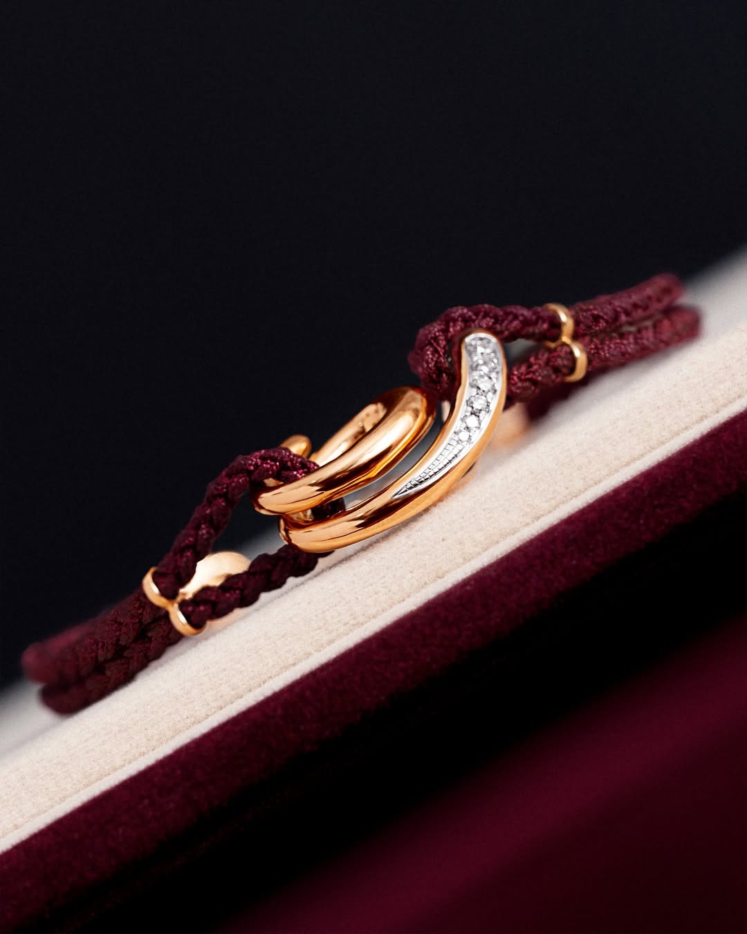 5 Cara Memilih Gelang Tangan Wanita yang Tepat untuk Setiap Acara