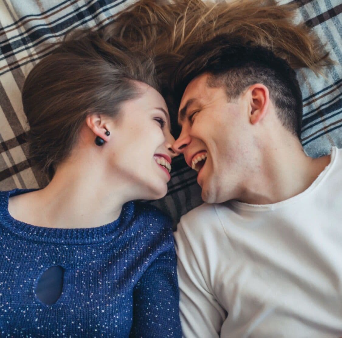 Pertanyaan untuk Pacar Agar Semakin Lengket dan Tak Bosan