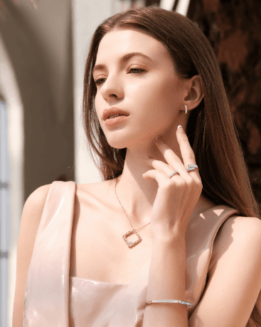 Tampil Memukau dengan 4 Model Perhiasan Berlian Wanita: Palma Collection