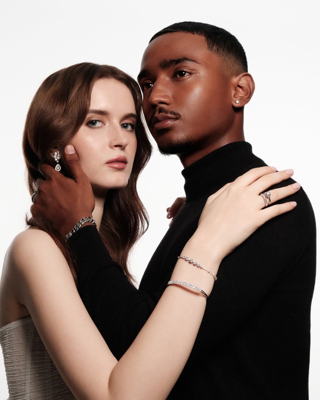 Cincin Nikah Custom dengan Desain Mewah dan Sentuhan Pribadi untuk Cinta Sejati