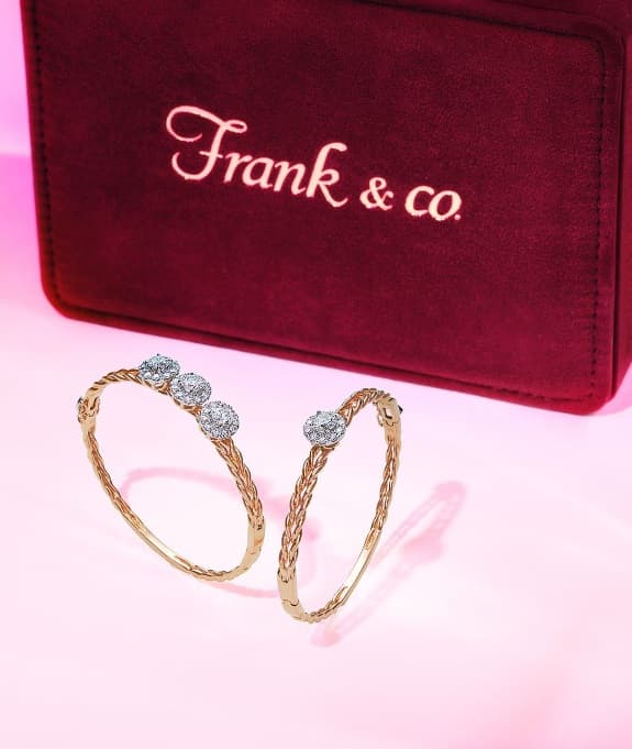 10 Inspirasi Gaya Fashion dengan Gelang Berlian yang Mewah dan Elegan