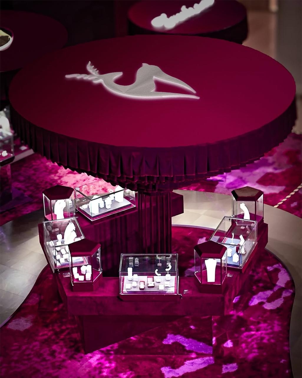 Temukan Keindahan Abadi Diamond Jewellery Di Exhibition Anniversary Frank & co