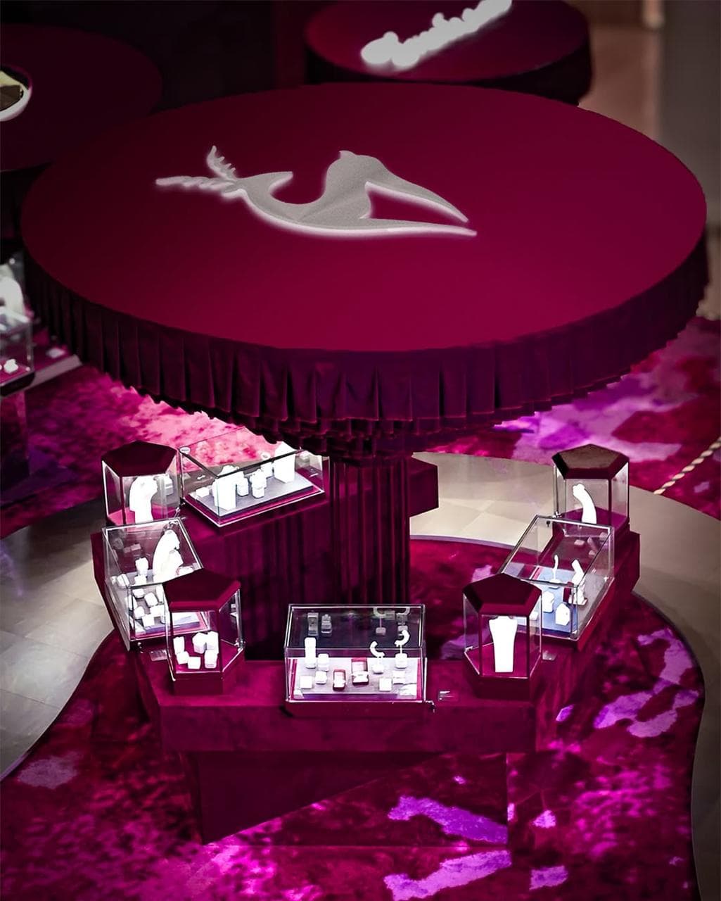 Temukan Keindahan Abadi Diamond Jewellery Di Exhibition Anniversary Frank & co