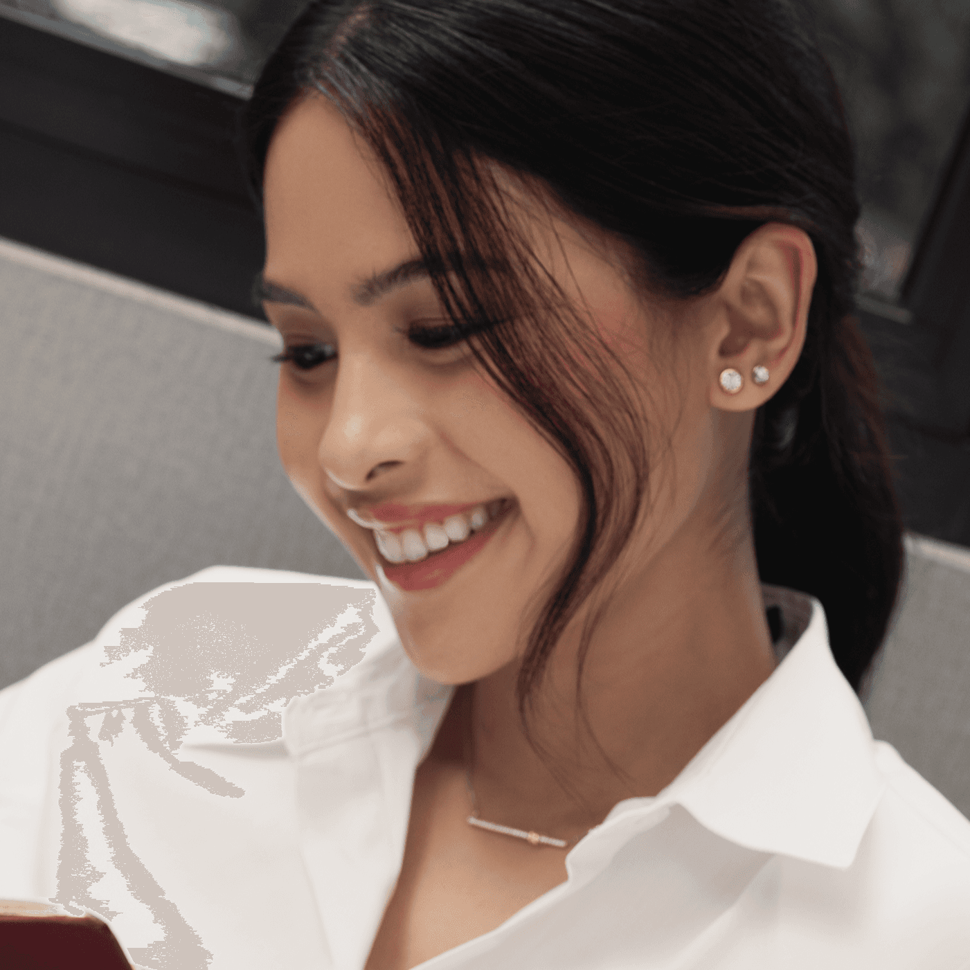 Saatnya Tampil Classy dengan Memakai Anting Berlian Model Terkini