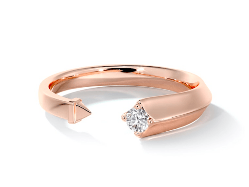 Hadiah Anniversary untuk Wanita di Momen Spesial Agar Hubungan Makin Romantis