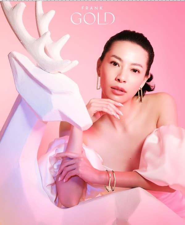 Geometric Earrings: Anting Emas Berkualitas yang Cocok dengan Bentuk Wajah Anda