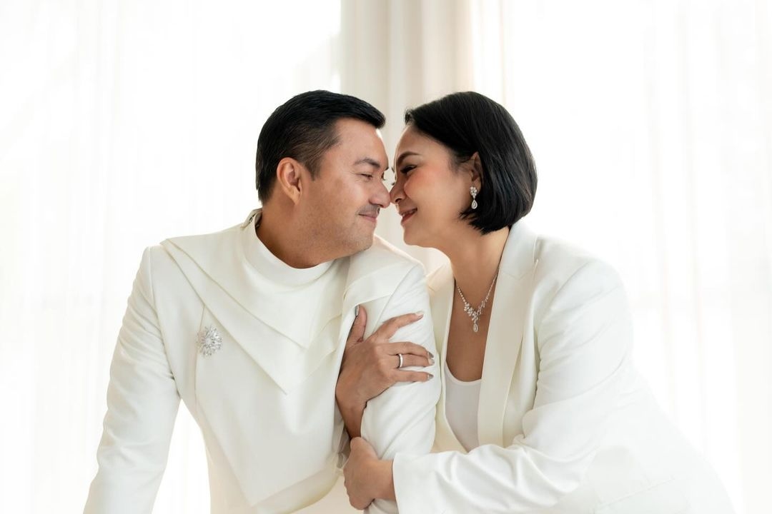 Inspirasi Wedding Anniversary Ring ke-25 Frank & co. Milik Anjasmara dan Dian Nitami