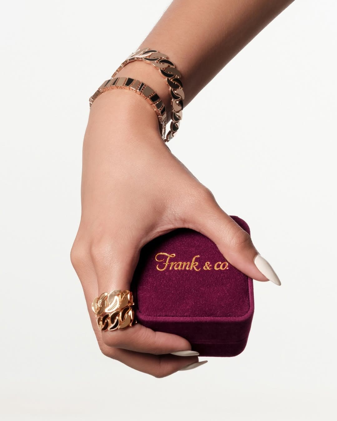 Sambut Anniversary Frank & co. ke 29 Dapatkan Hadiah Gelang Berlian Langsung di Jewellery Storenya