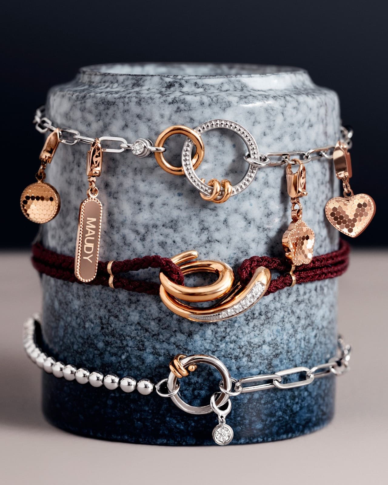 Engrave Liontin untuk Gelang Anda di Frank & co. Jadikan Momen Lebih Berarti