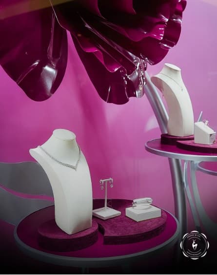 10 Ide Hadiah Perhiasan Berlian yang Akan Membuat Hati Seseorang Berbunga-bunga