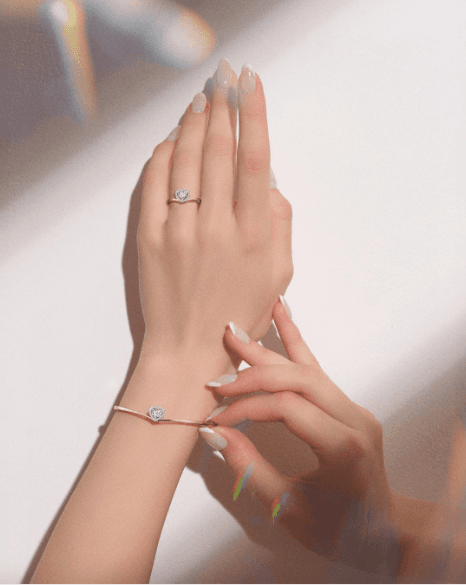 4 Model Gelang Emas Berlian Kekinian Terbaru untuk Tampilan Glamor