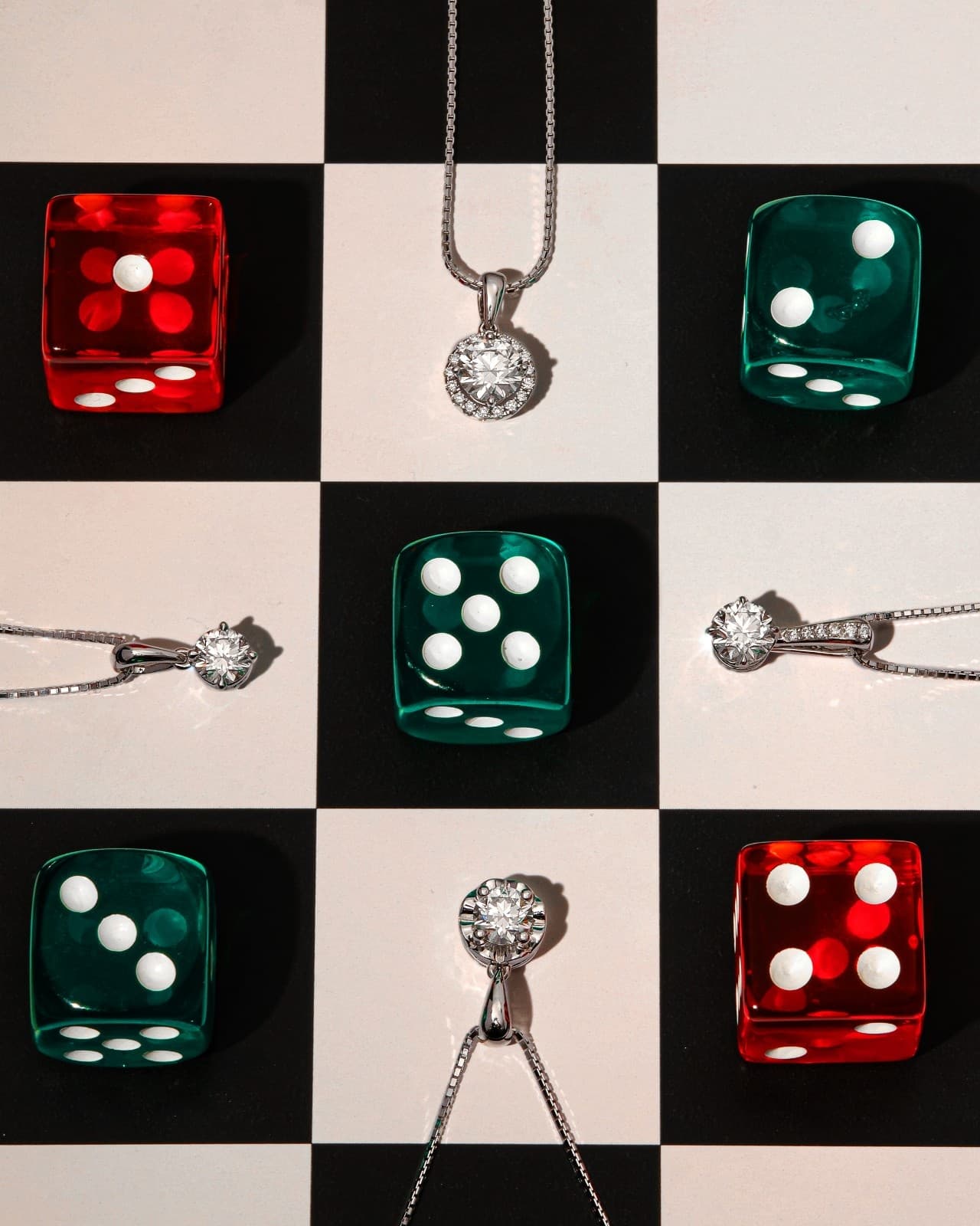 When Diamonds Tell Your Story, Liontin Berlian sebagai Simbol Perjalanan Hidup