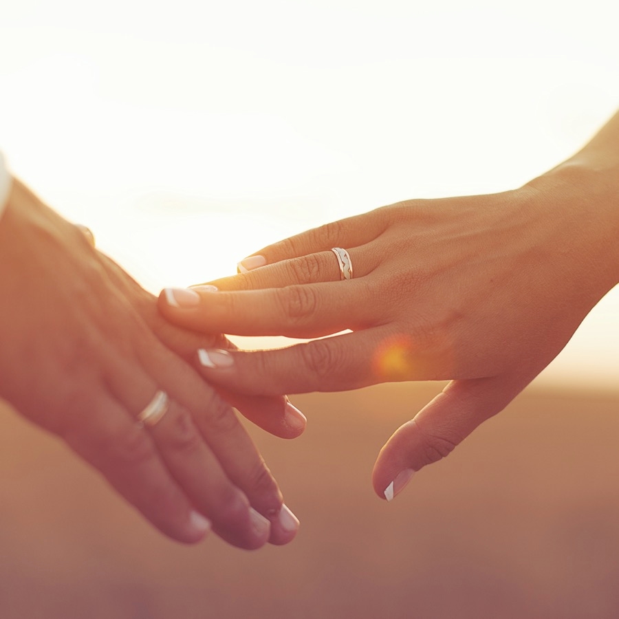 Arti Cincin Berlian yang Diberikan Pasangan di Momen Spesial