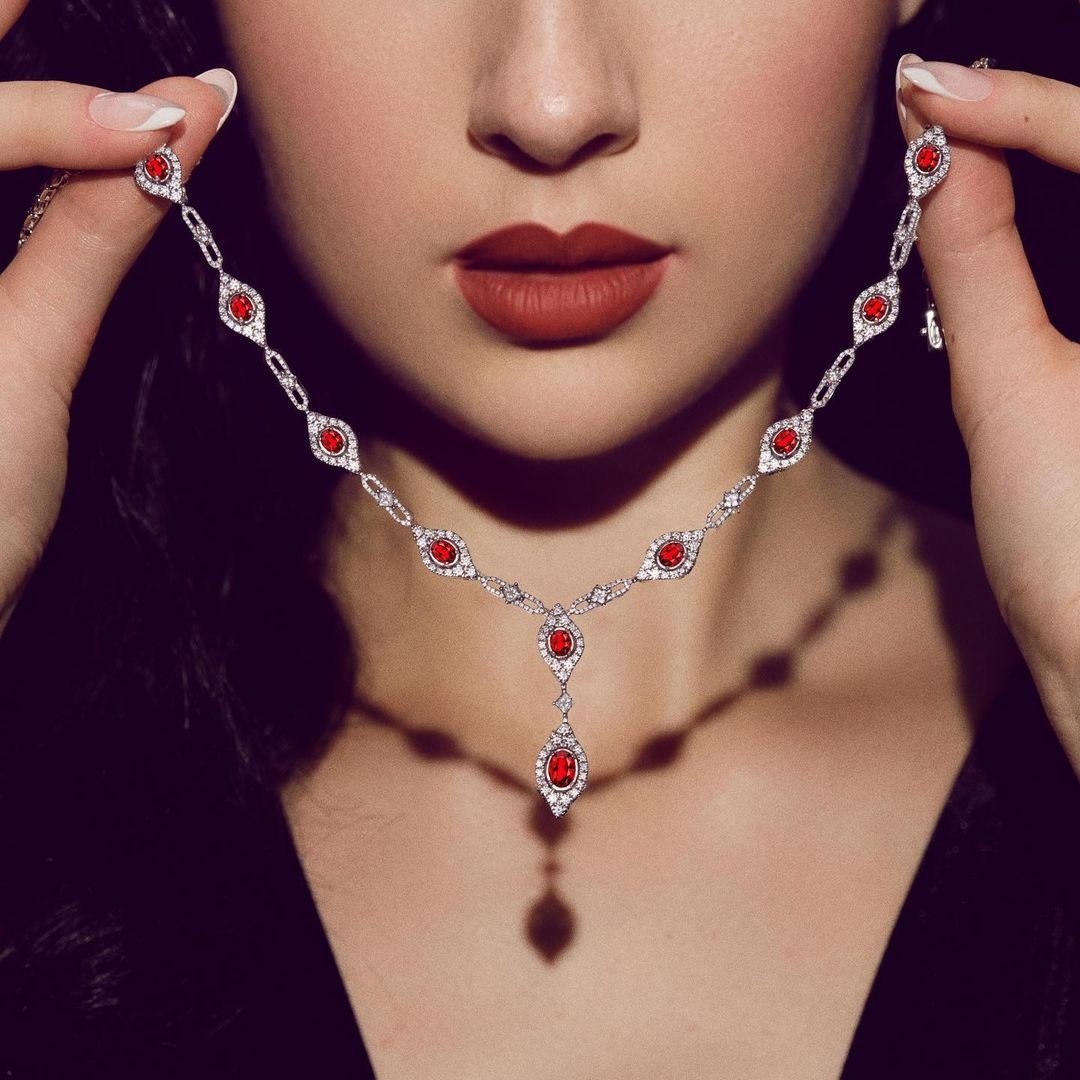 Model Kalung Berlian Wanita Cantik Terbaru Unik dan Klasik