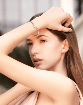 7 Cara Menjadi Cantik dan Disukai Banyak Orang dengan Sentuhan Elegan Berlian