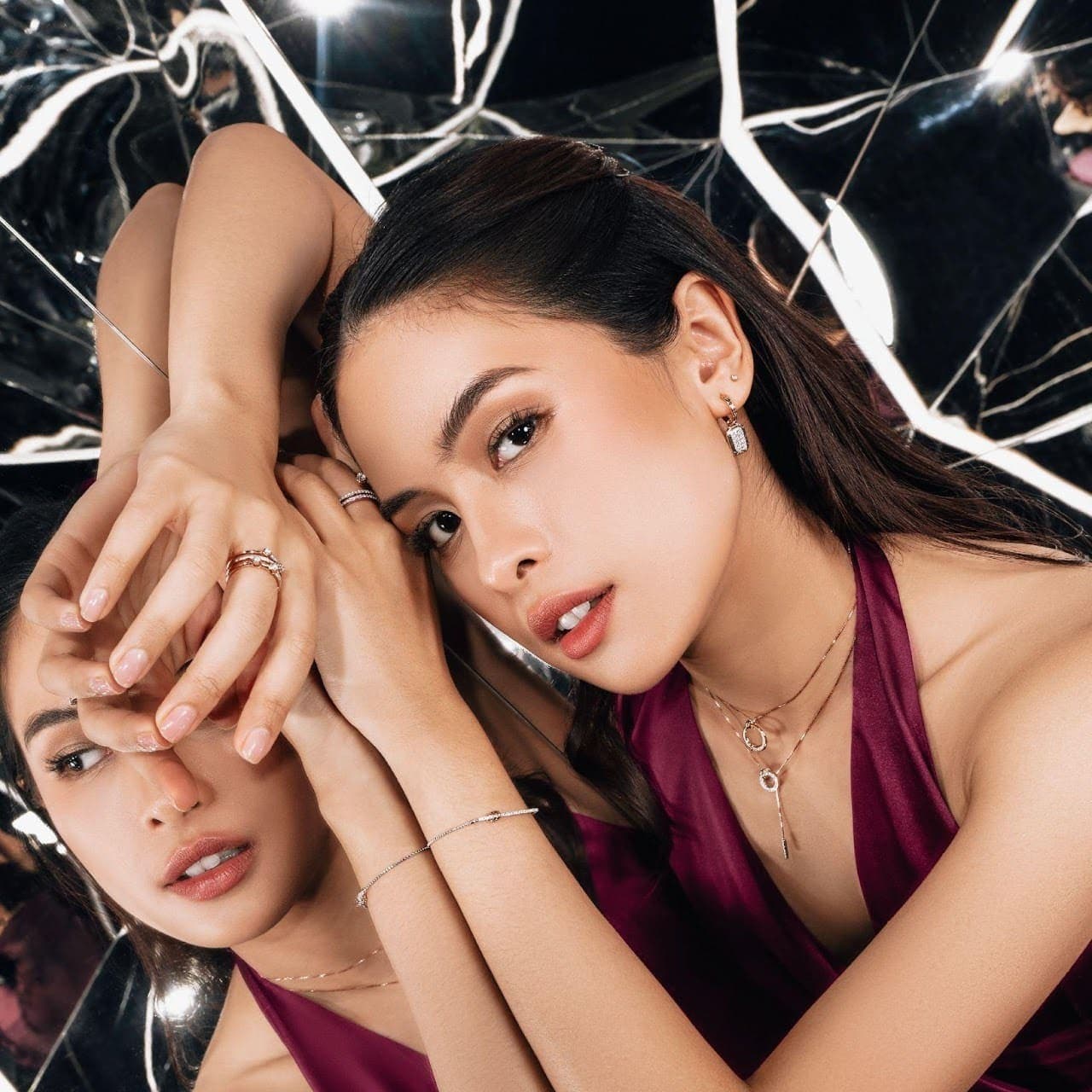 Mulai Tahun Baru dengan Diamond Ring sebagai Self Reward Yang Penuh Cahaya