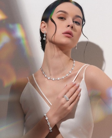 5 Anting Berlian Berkualitas Tinggi yang Menakjubkan untuk Tampil Mewah