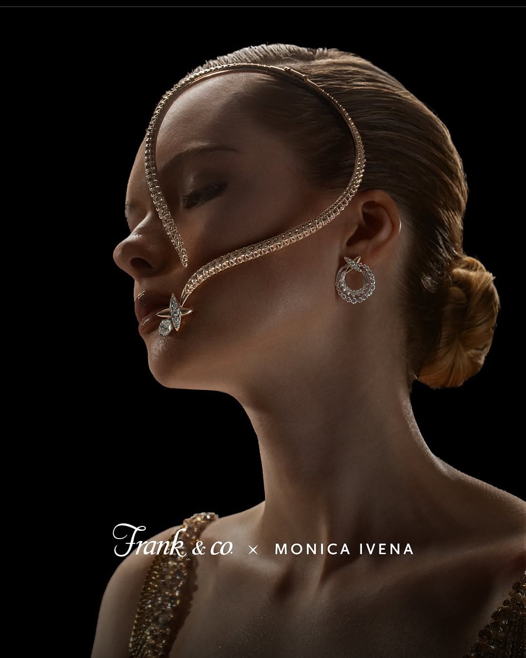 Pancarkan Aura Classy dengan Kalung Berlian Luxury Set Frank & co.