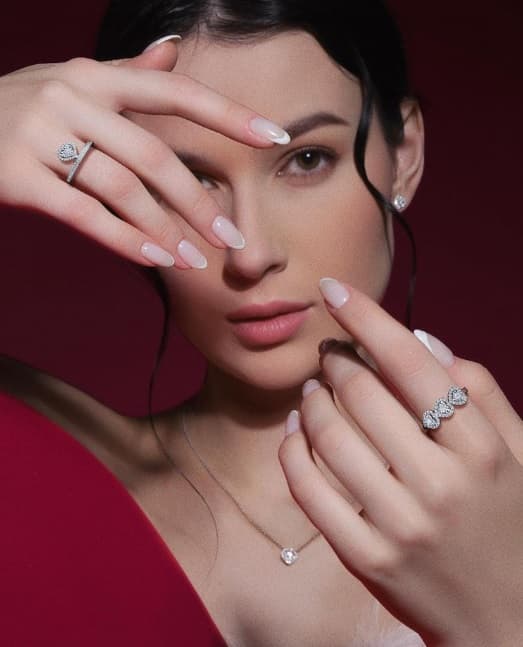 Tak Terbantahkan, Kecantikan dan Keindahan Abadi Perhiasan Berlian Asli