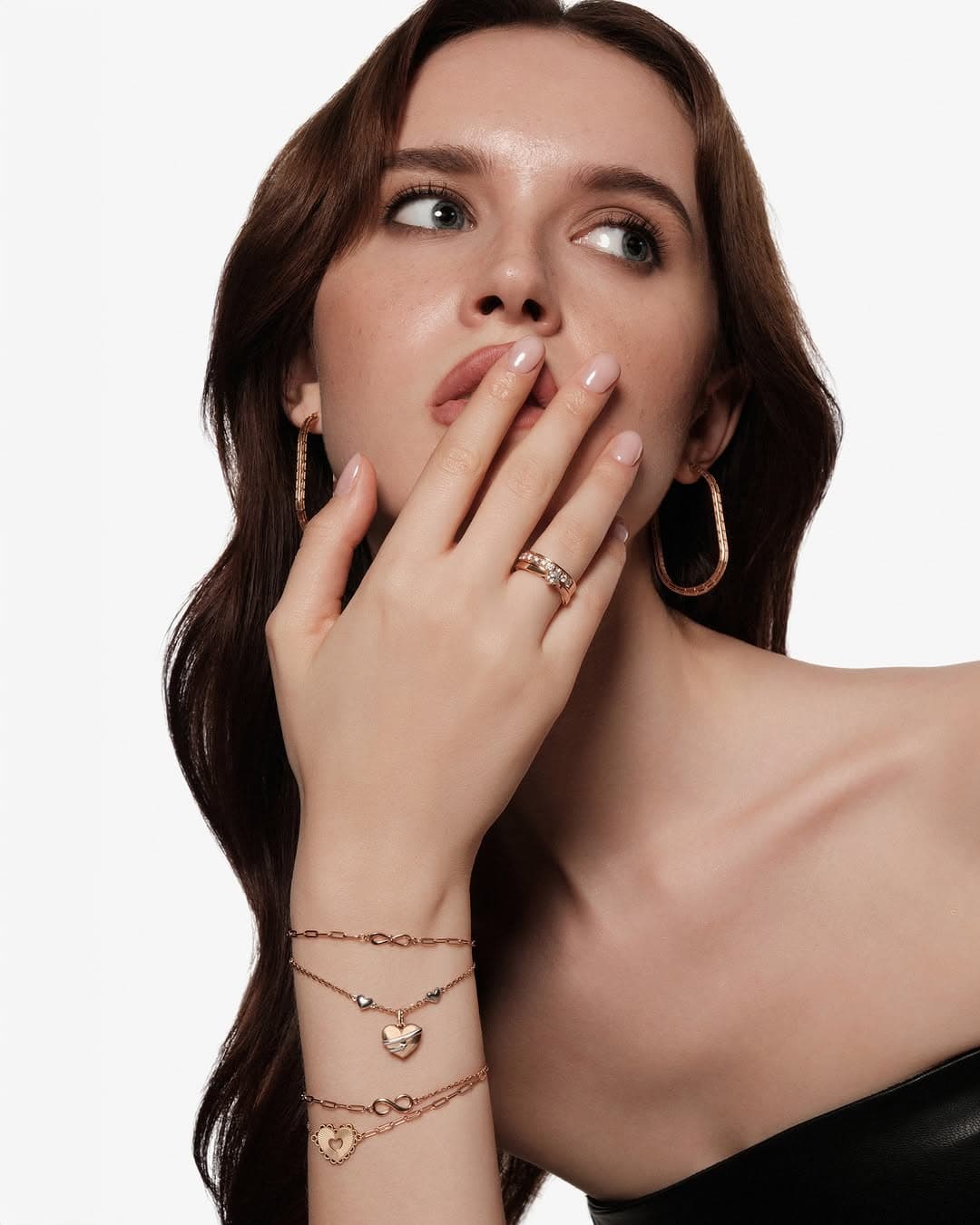 Gelang Kait dan Gelang Serut, Mana yang Nyaman Buat Aktivitas Harian?