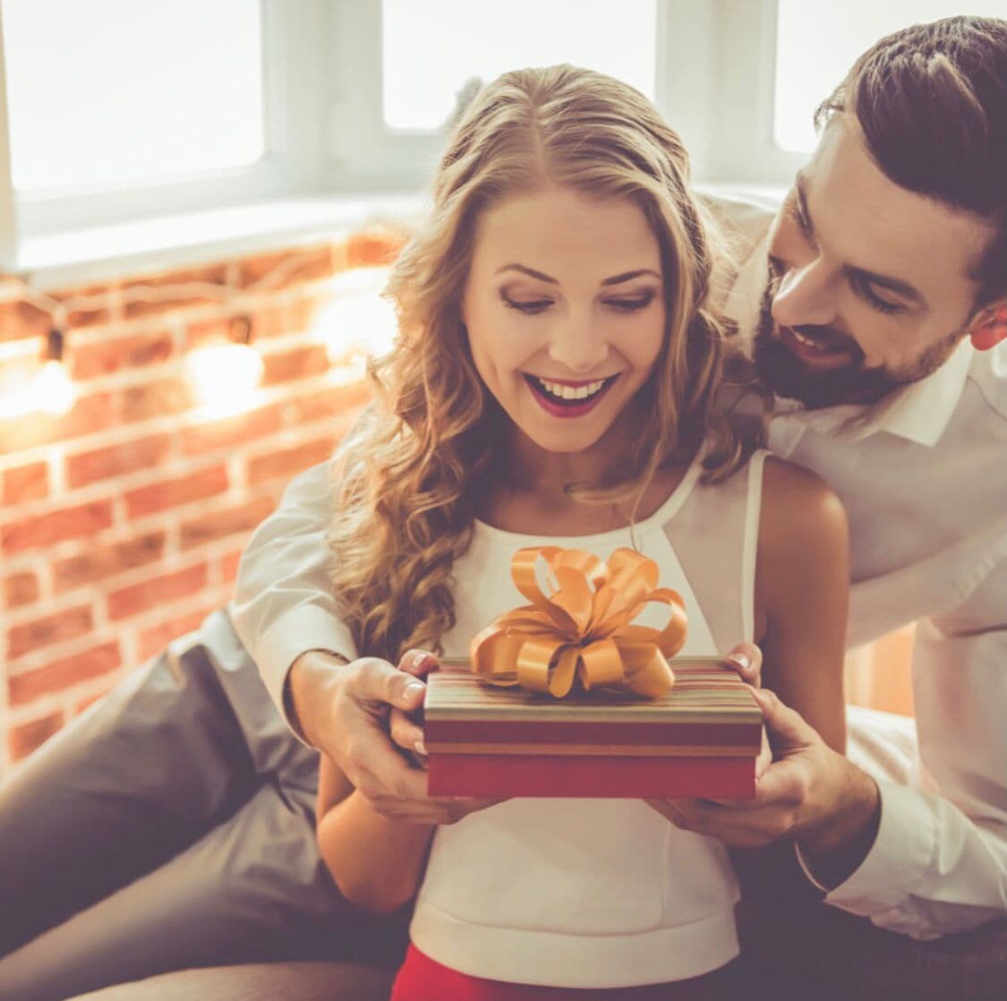 5 Kado dan Hadiah Ulang Tahun yang Unik untuk Sahabat Tersayang