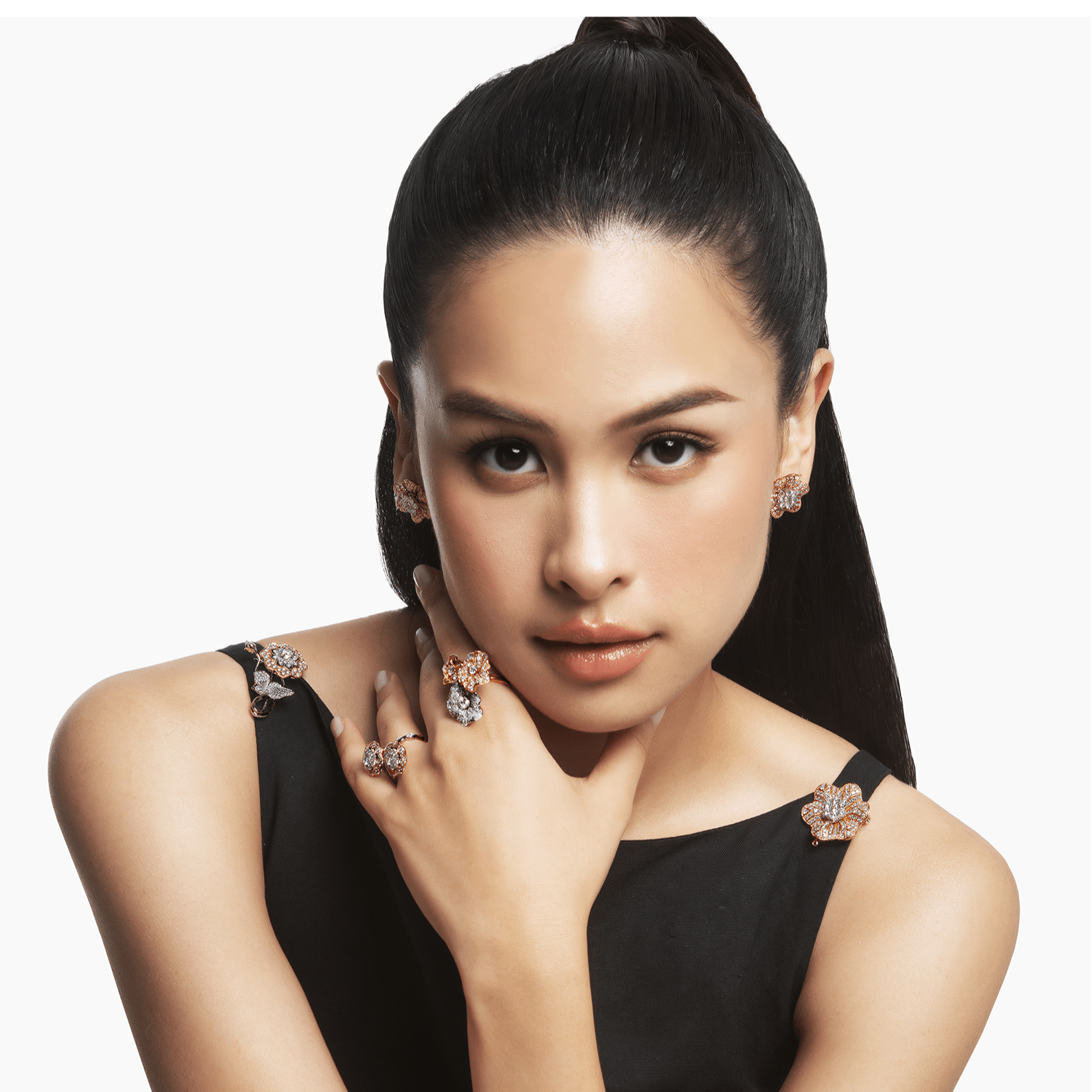 Anting Berlian dari Koleksi Water Lily yang Menyempurnakan Setiap Momen Spesial