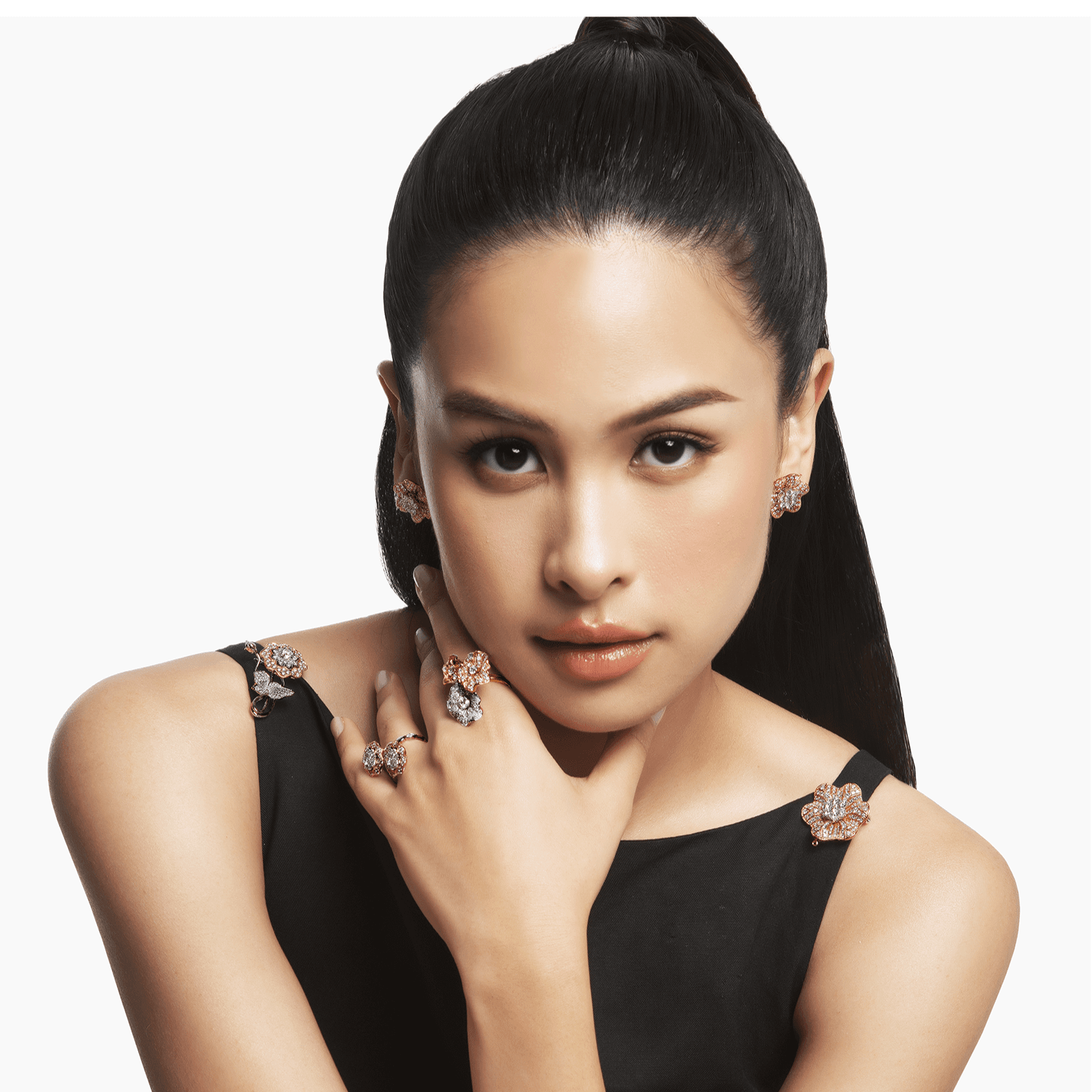 Anting Berlian dari Koleksi Water Lily yang Menyempurnakan Setiap Momen Spesial