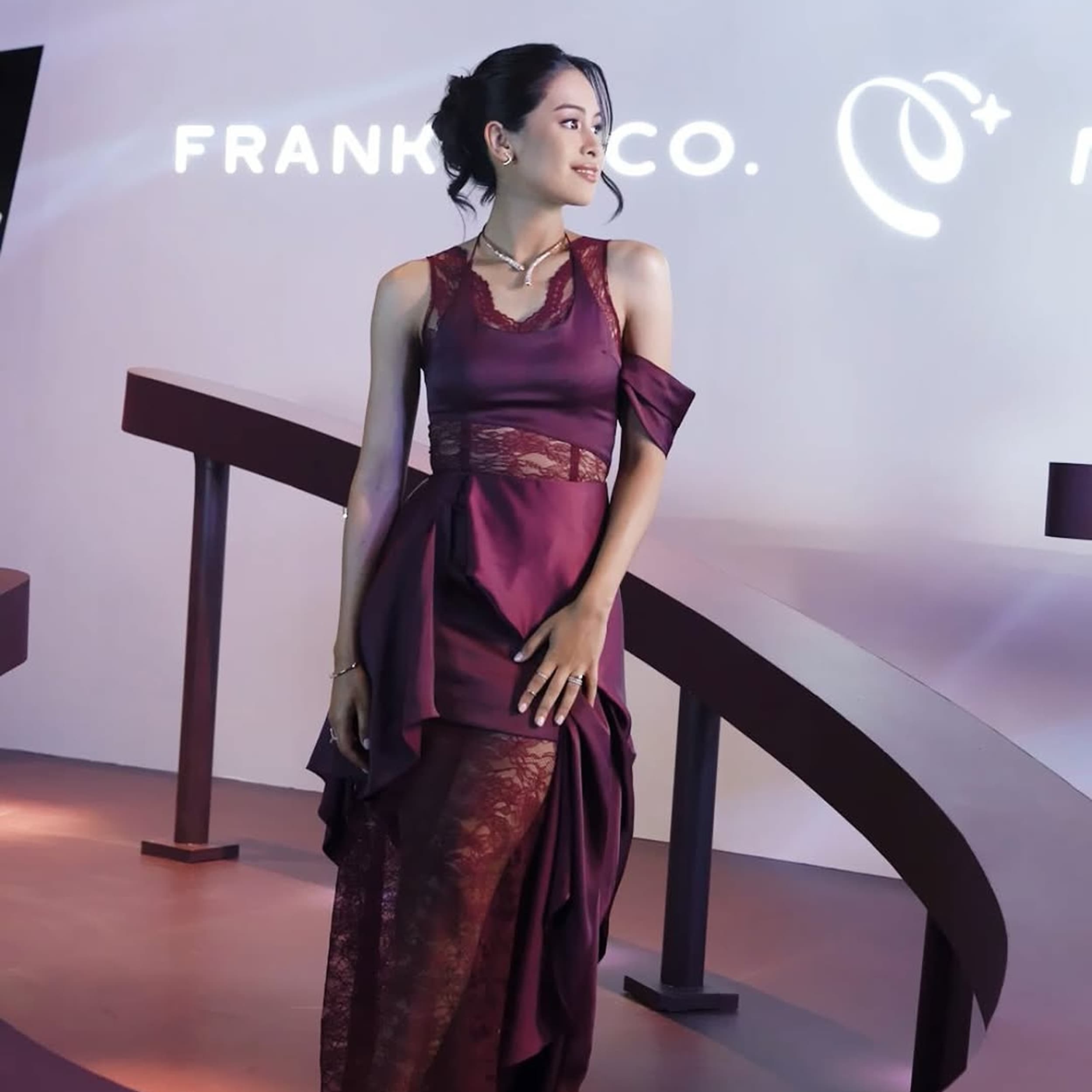 Inspirasi Mix and Match Perhiasan untuk Pesta Tahun Baru yang Glamor