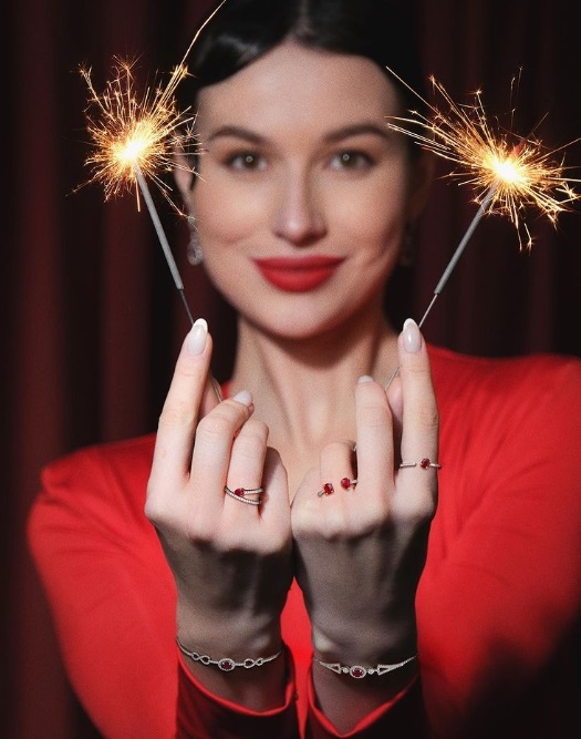 Jenis Batu Ruby yang Bagus untuk Menghiasi Gelang