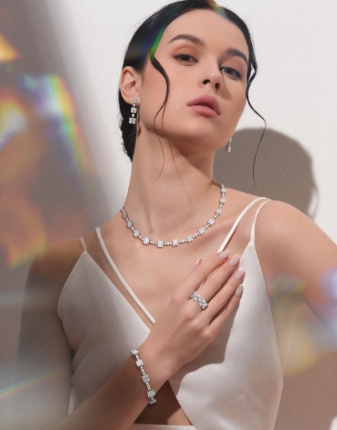 8 Model Anting Berlian Terbaru yang Membuat Anda Tampil Lebih Fashionable