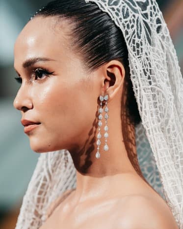 4 Model Anting Perempuan untuk Dikenakan di Hari Pernikahan