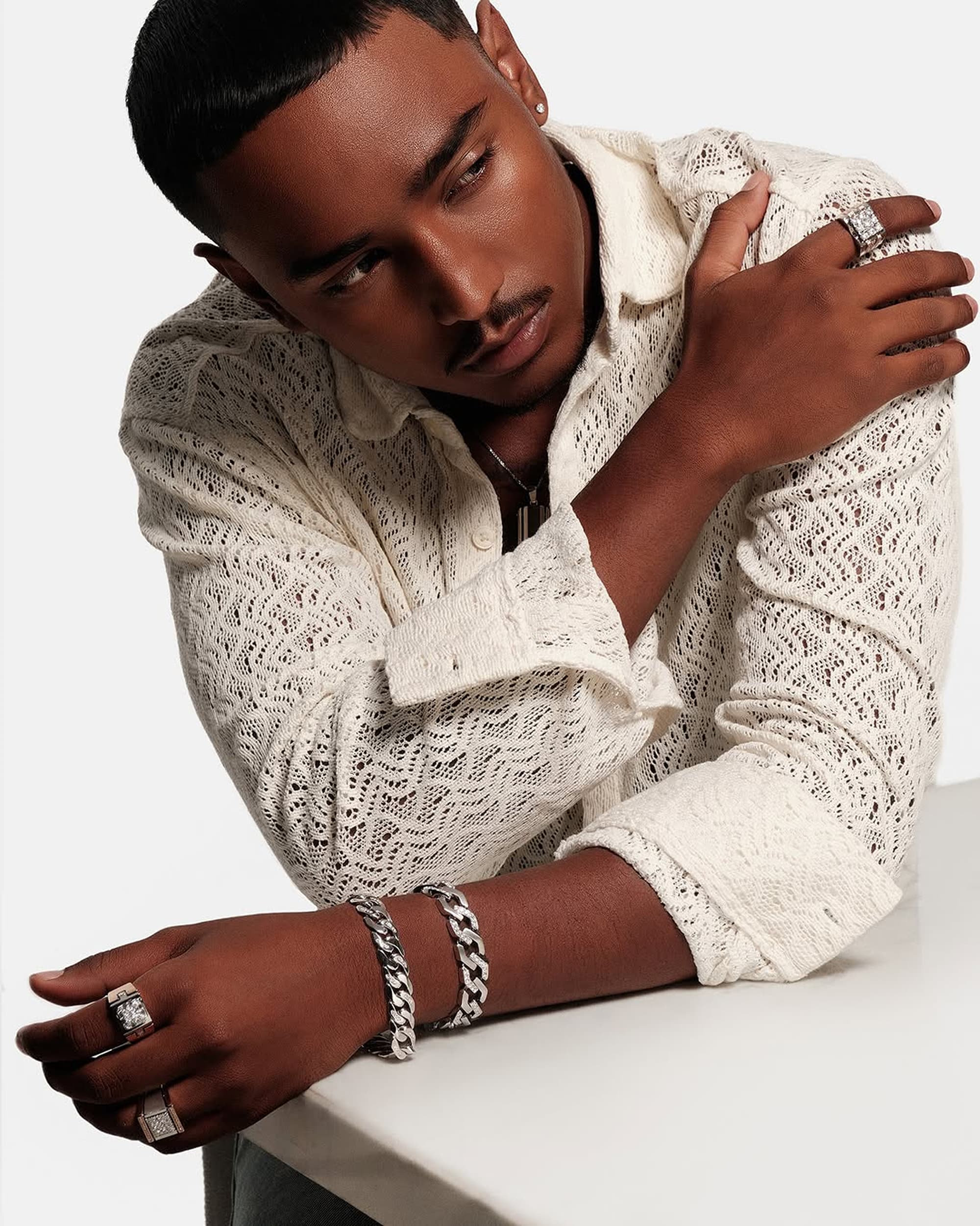 Panduan Memadukan Gelang Emas Rantai dengan Outfit Tahun Baru