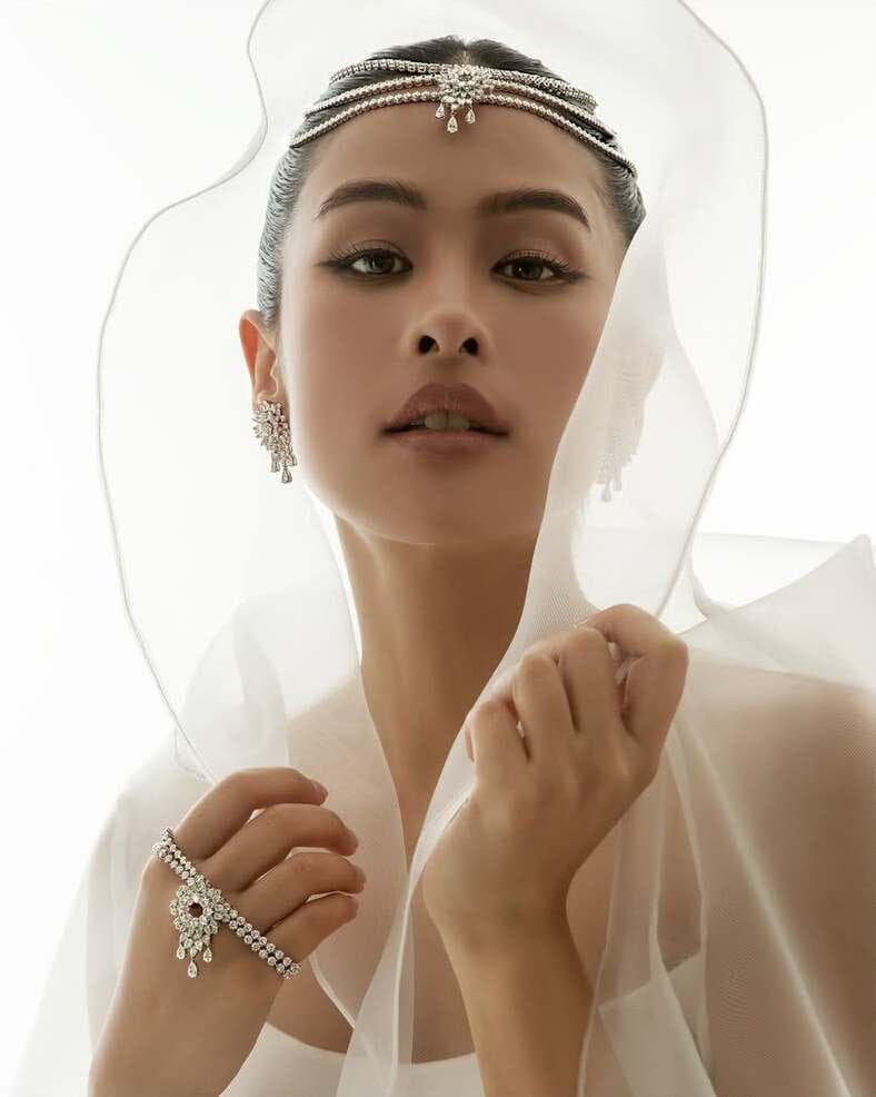 Koleksi Baru Pada Anniversary Frank & co. ada Gelang Berlian Berhiaskan Bunga Lily